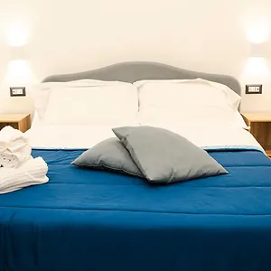 https://gira-vota-e-giardini-naxos.sicilyhotelsitaly.net